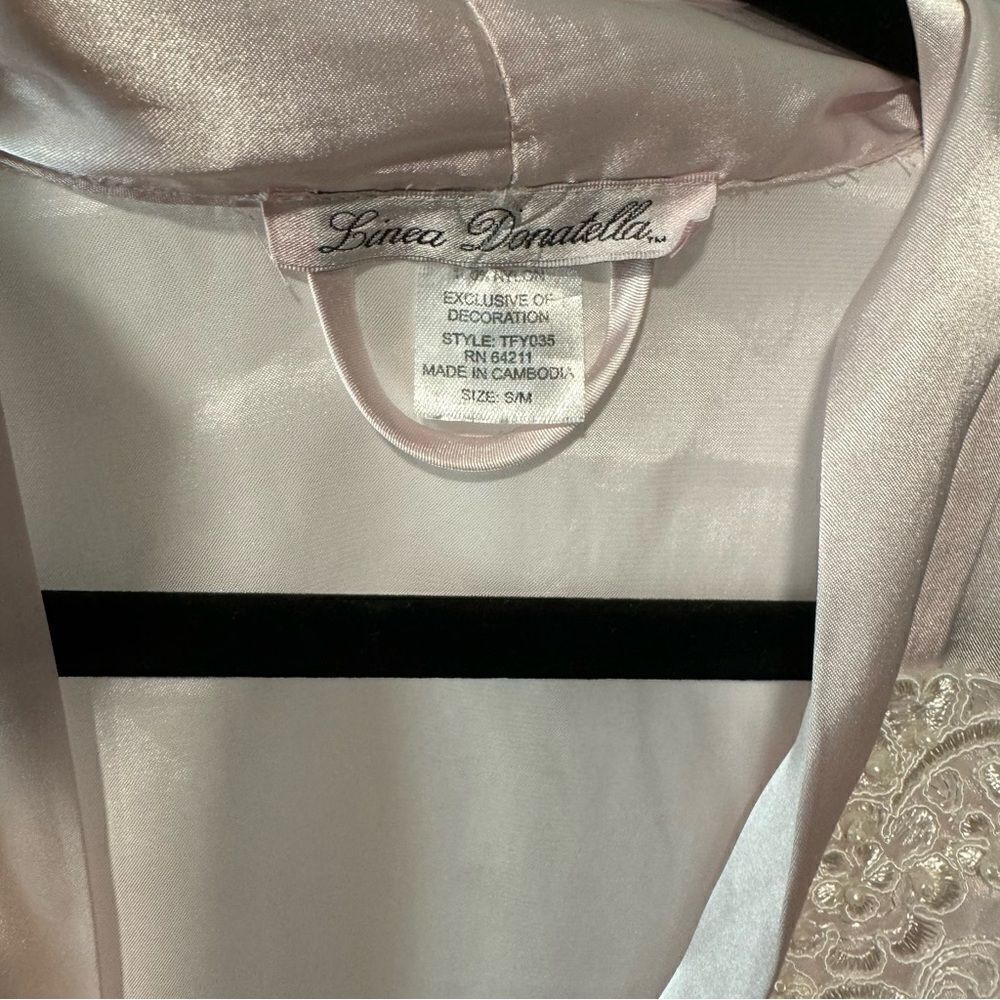 Linea Donatella Vintage Old Hollywood Pearl Lace Satin Long Robe - Picture 11 of 11
